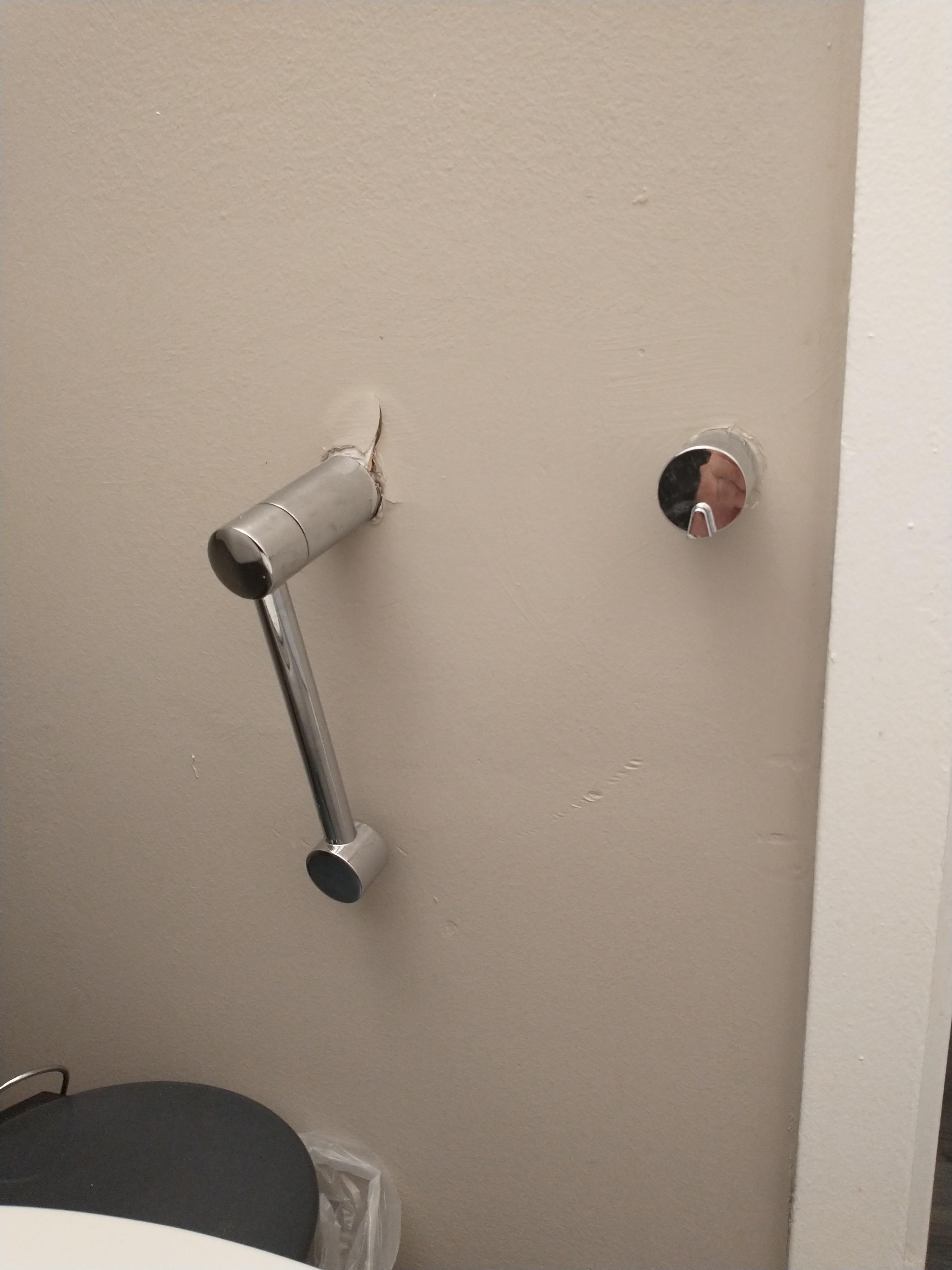 Toilet paper holder