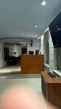 Mi salida 5am y no Hera nadie por checkout.