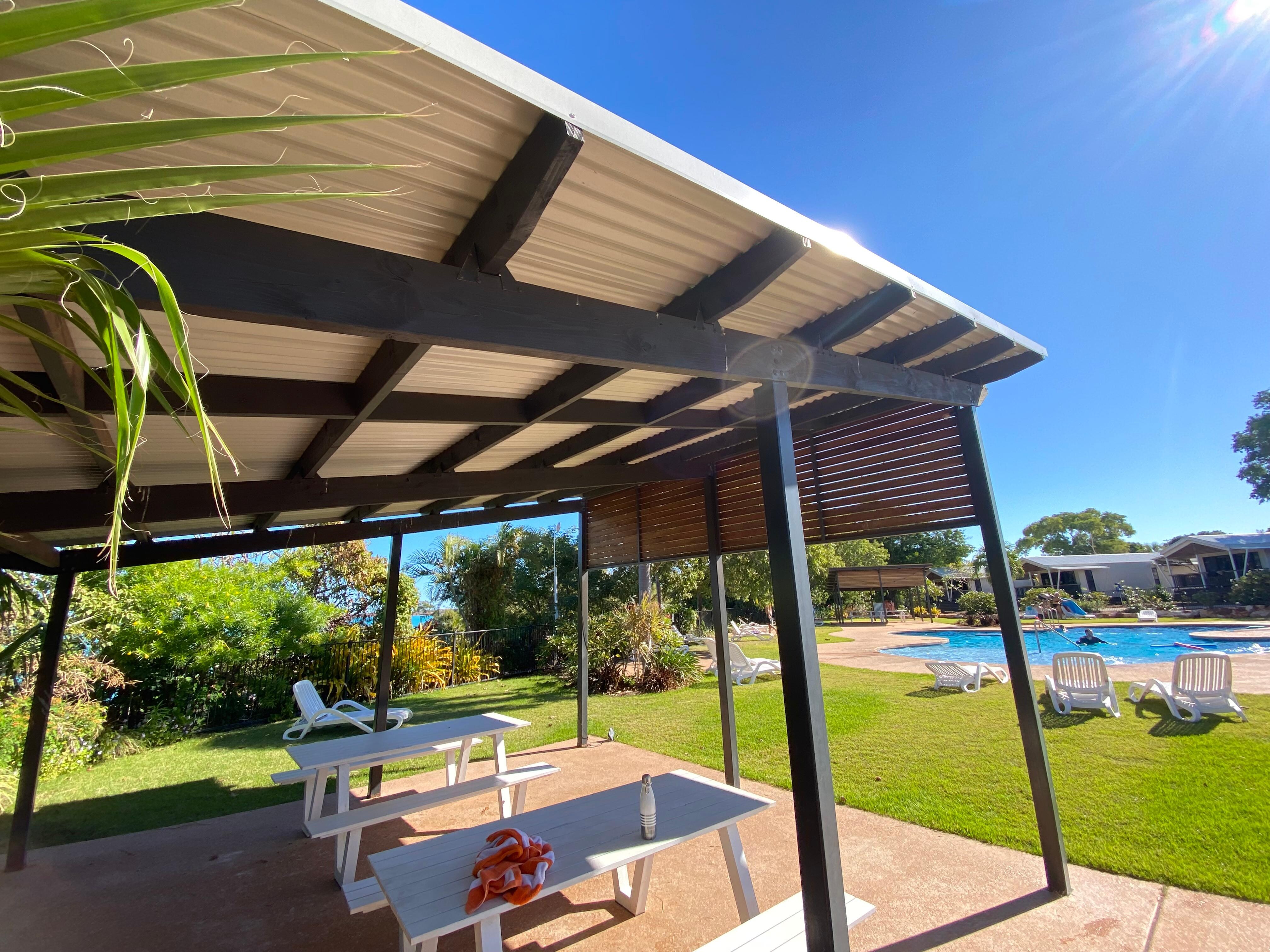 Pool area 