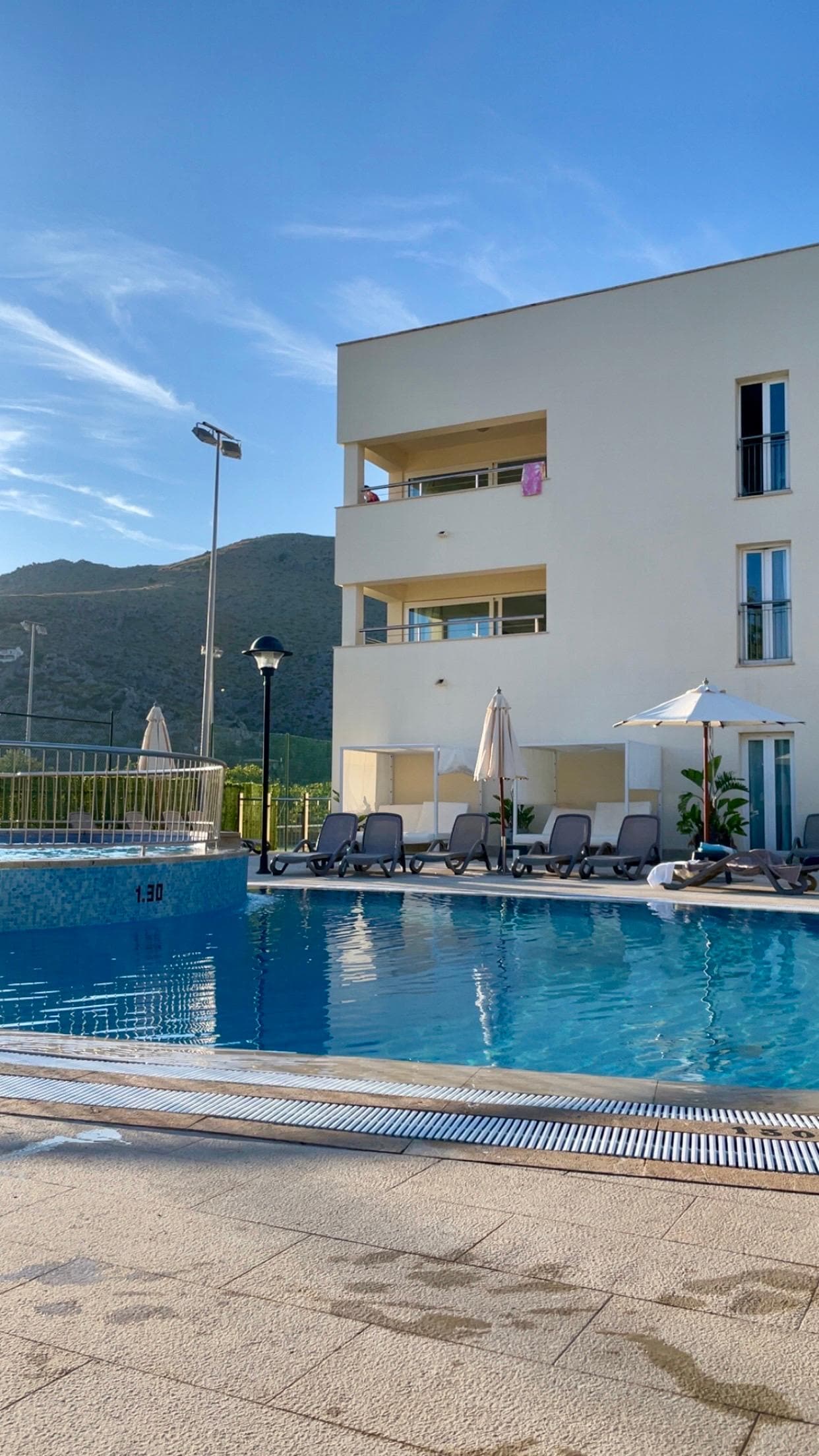 L’une des 3 piscines du site 