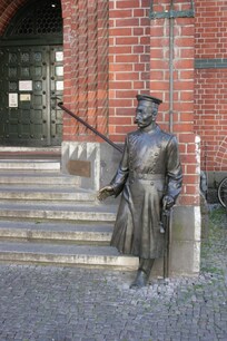Den Hauptmann von Köpenick muss man auch gesehen haben.