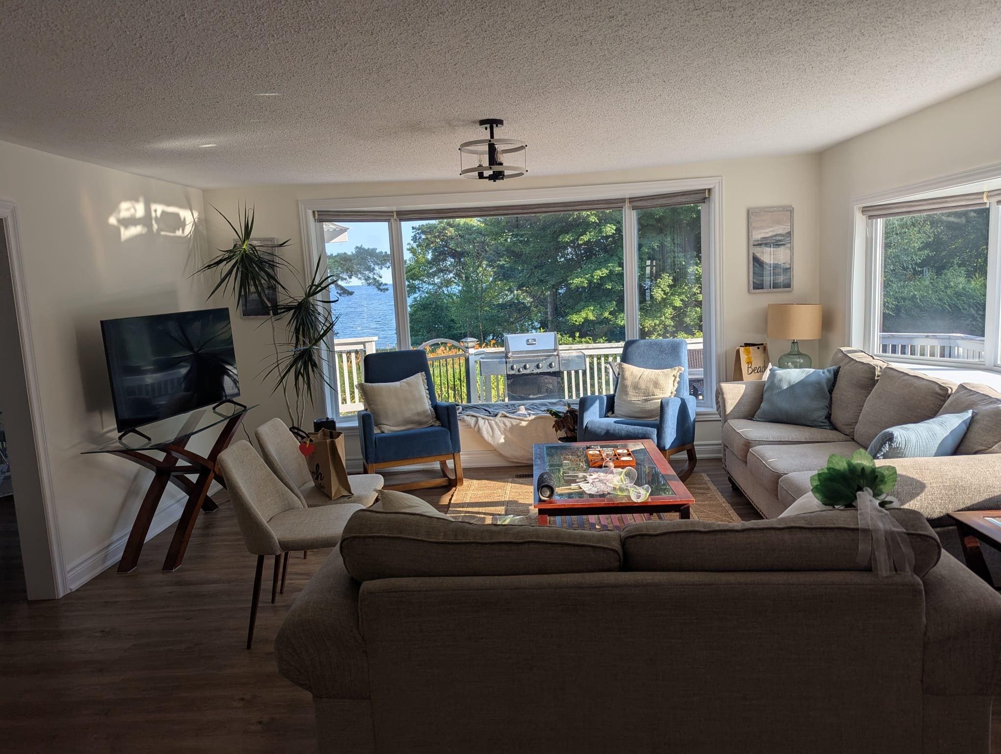 Where all the group fun happened :) so bright and we loved just here chatting 