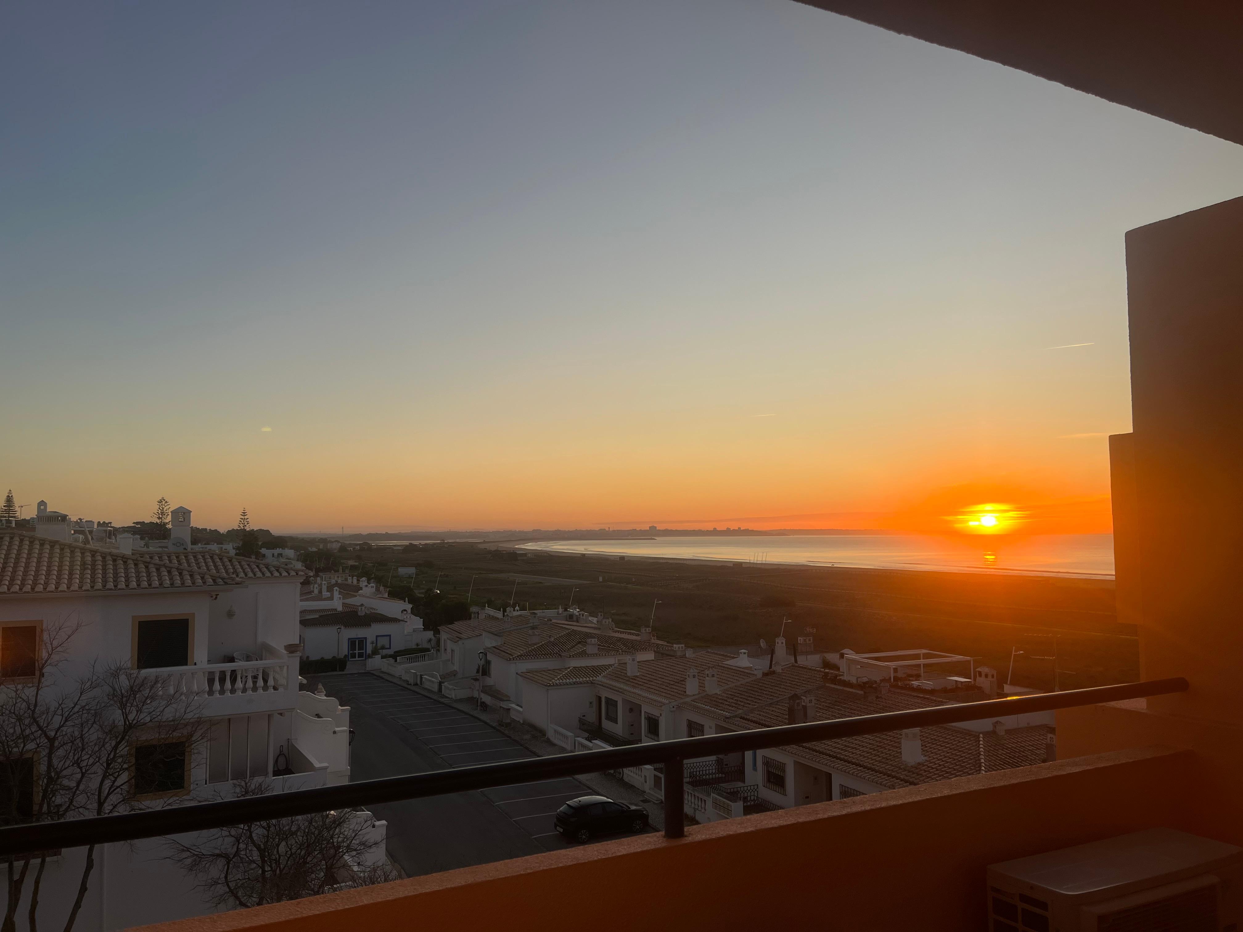 Sonnenaufgang vom Balkon