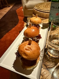 Dîner au bar lounge