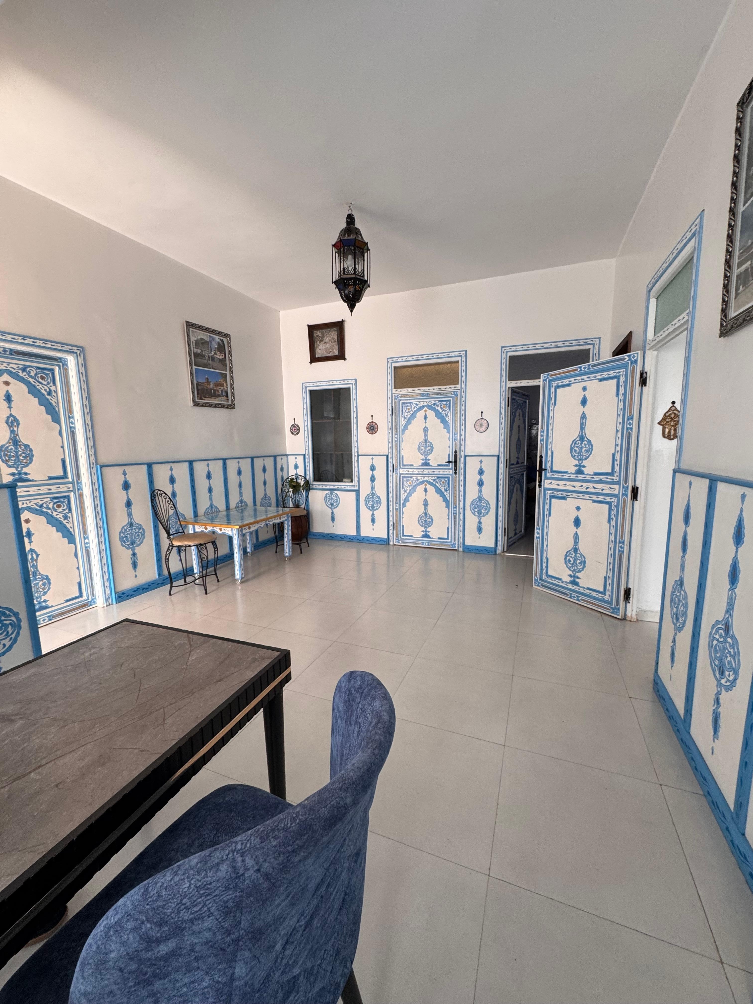 Breakfast area and the food was good 