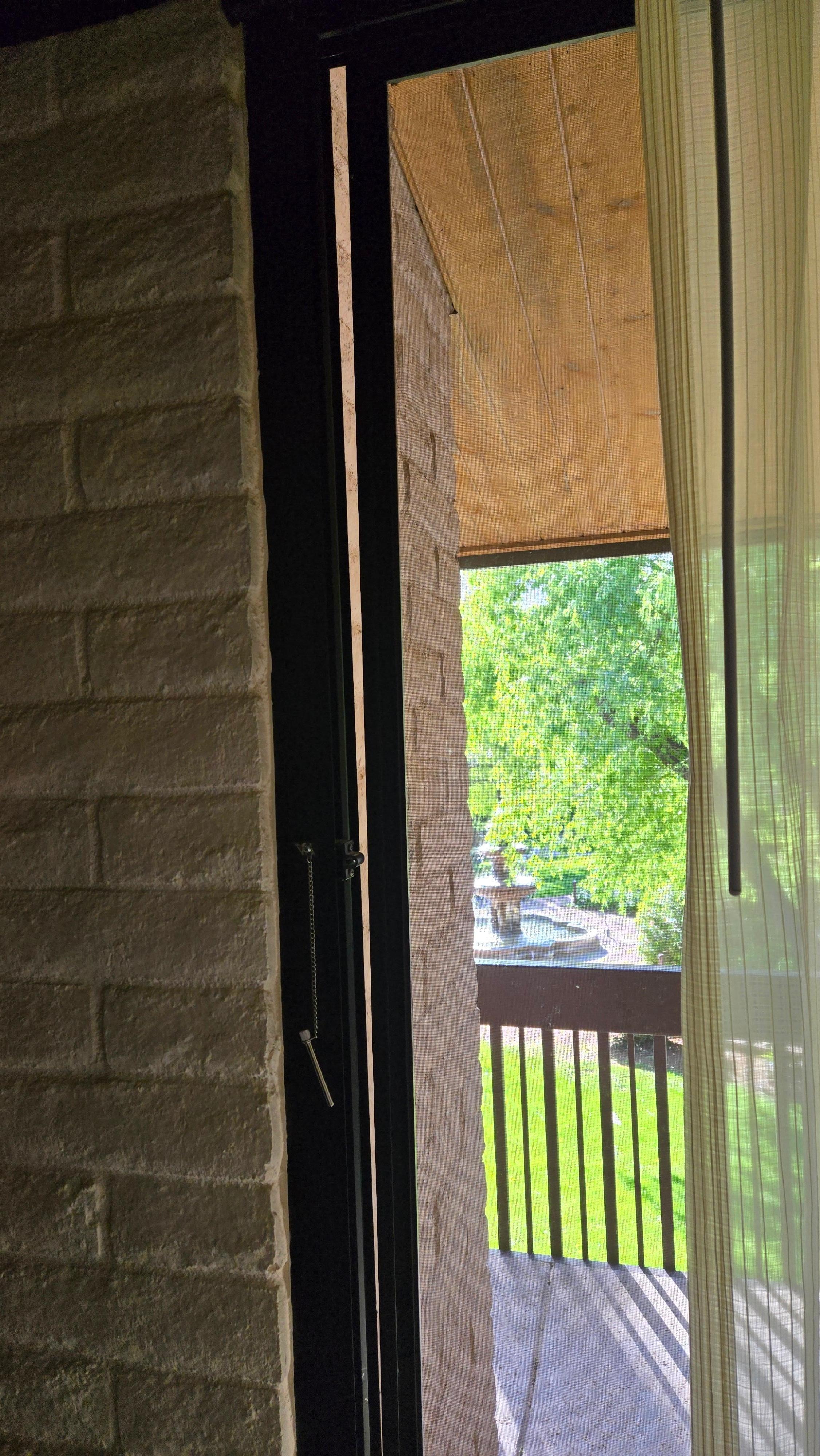 Non of the screens worked