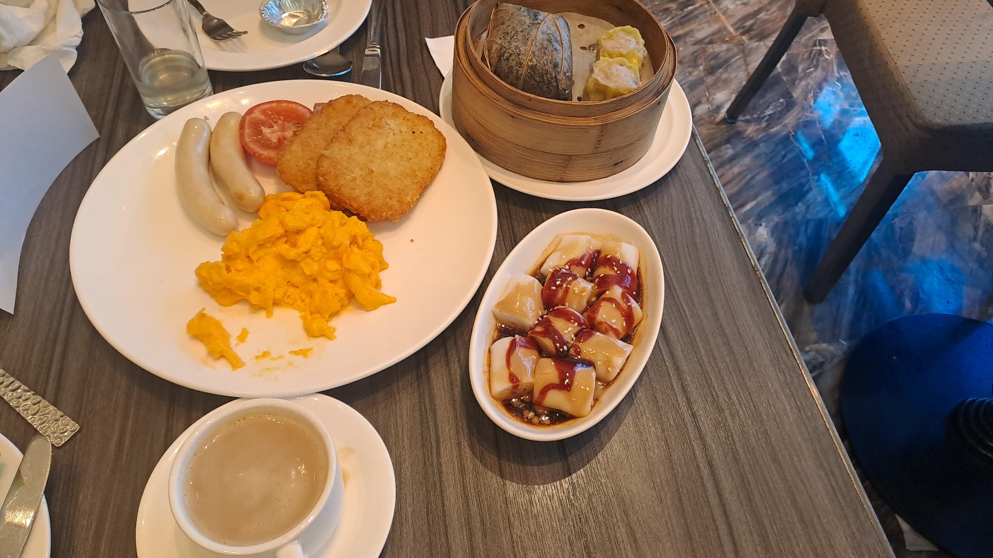 不是自助早餐，但份量充足