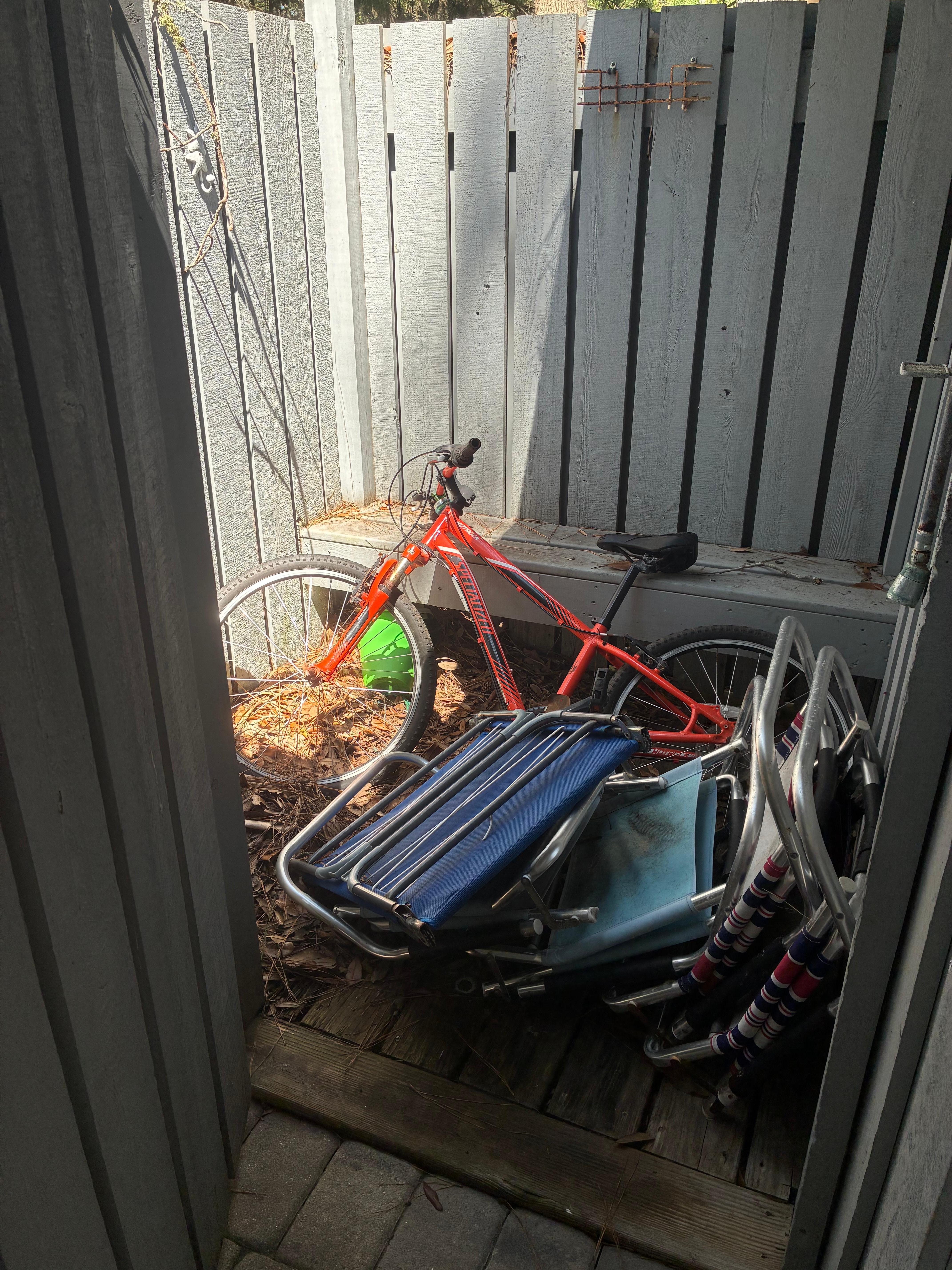 Outdoor shower house