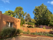 Beautiful house inside and out! We loved our stay!