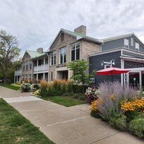Shaw Club Hotel
