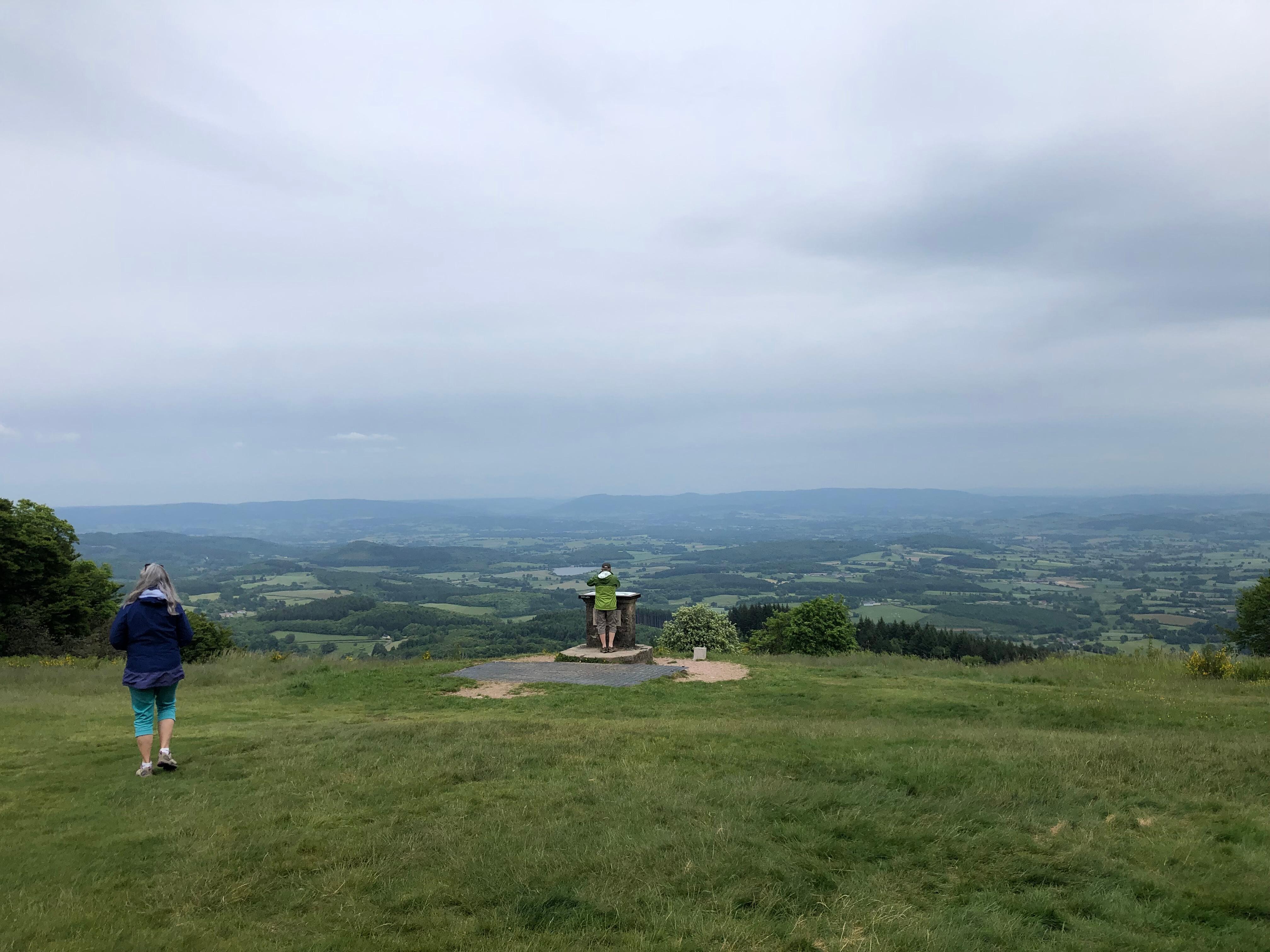 Une vue sur les monts du Morvan