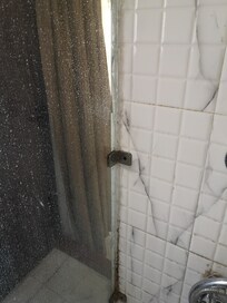 Disgusting cracks and dirty