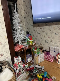 We had our little Christmas celebration with family there we brought our little tree. The corner nook was so perfect.