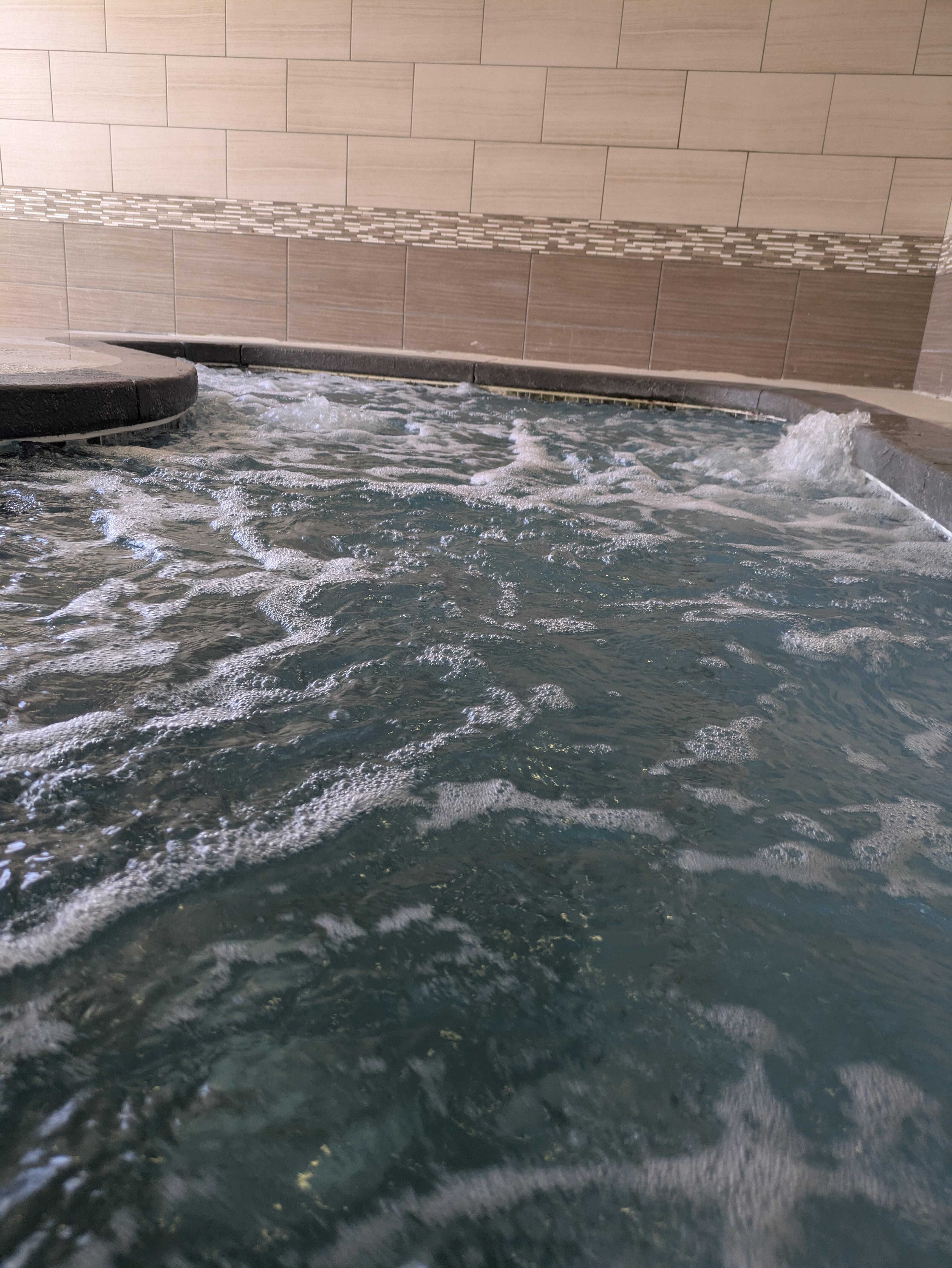 Jacuzzi pool