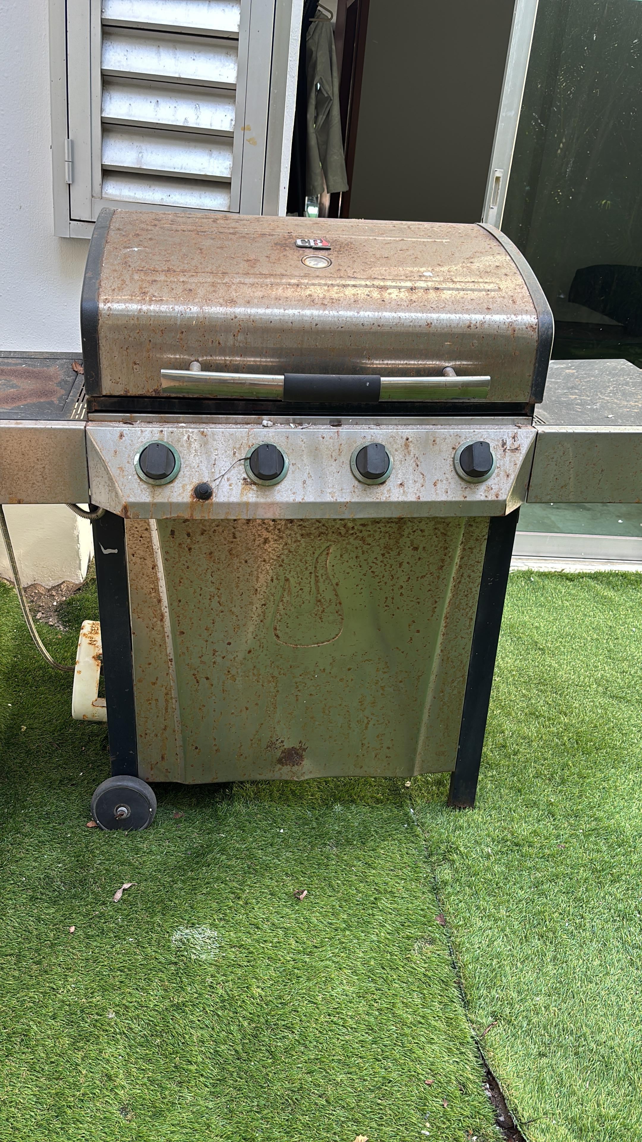 I only have a video of the property. Too bad.