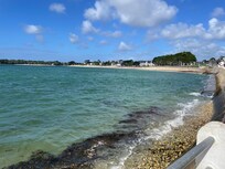 Ca. 100m zu Fuß und man ist am Meer.