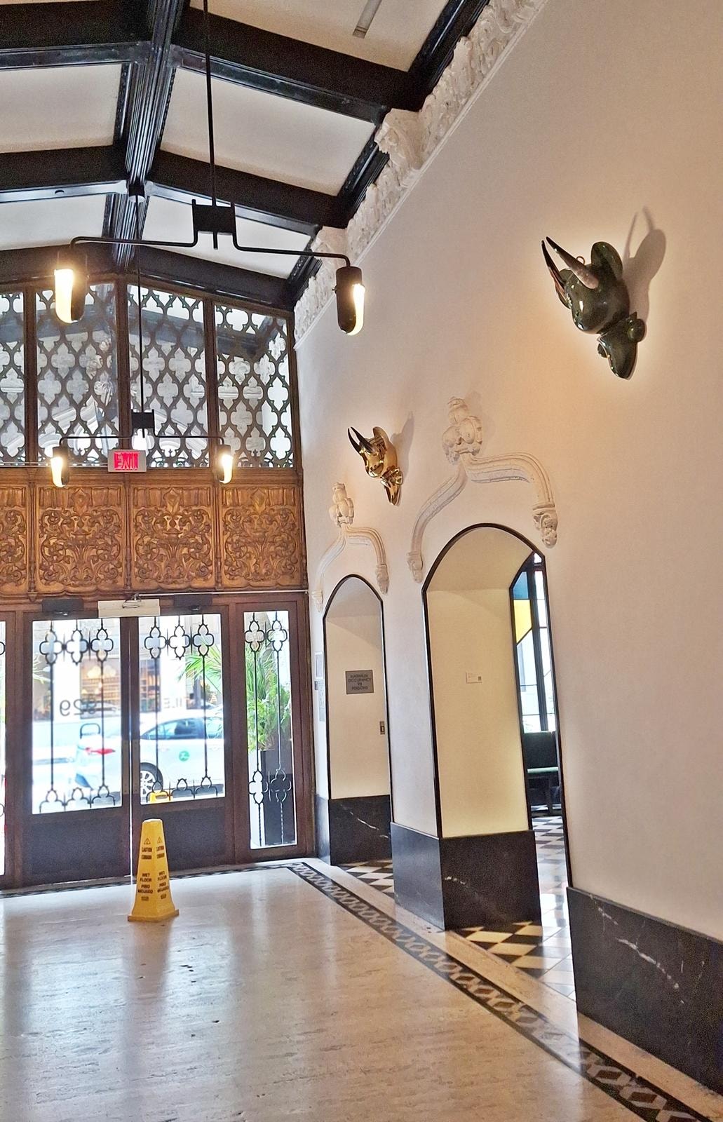 Stile lobby entrance