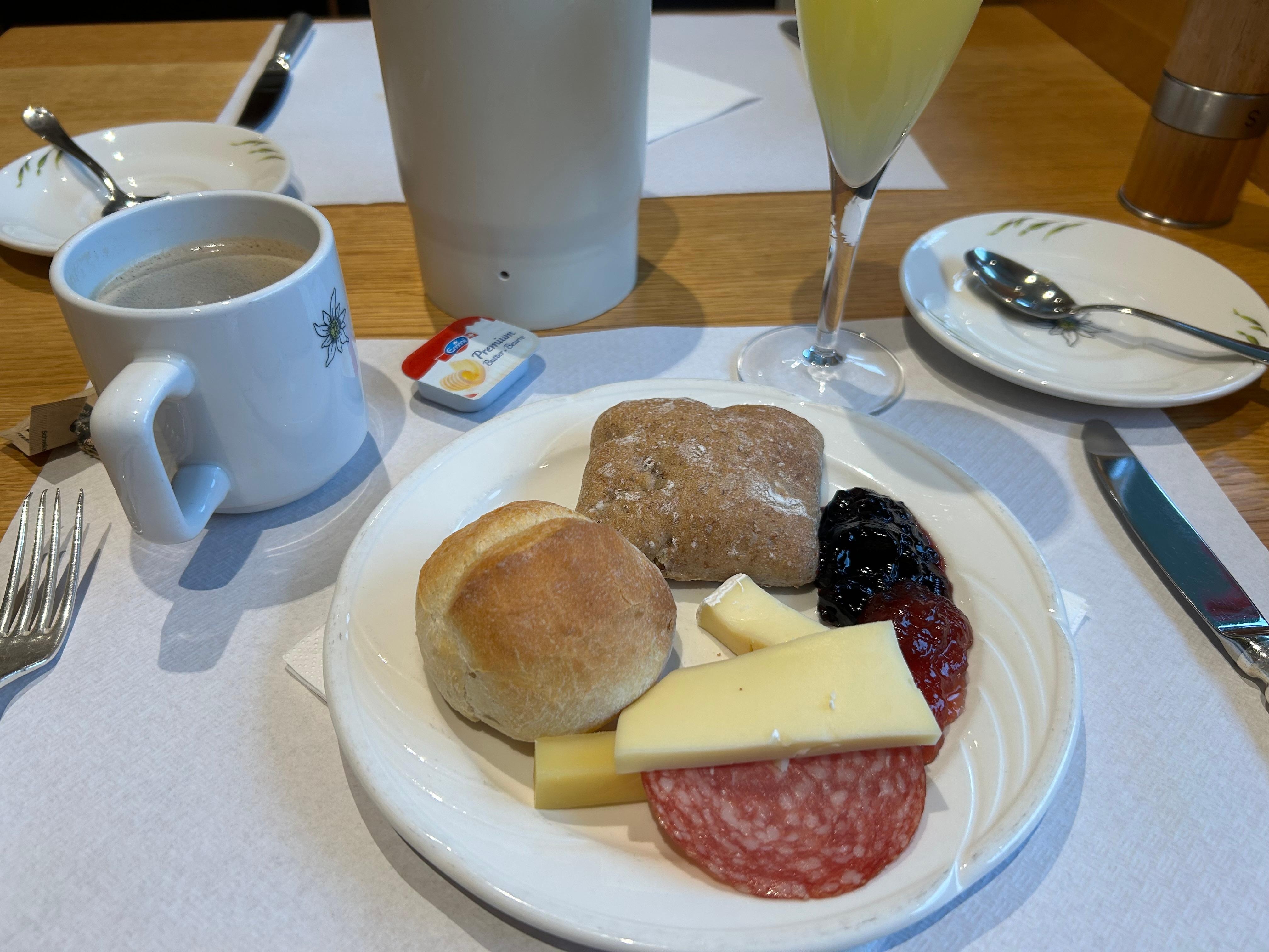 Breakfast (including a mimosa!  Non-hiking day)