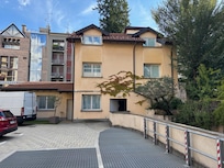 The annex (larger rooms).