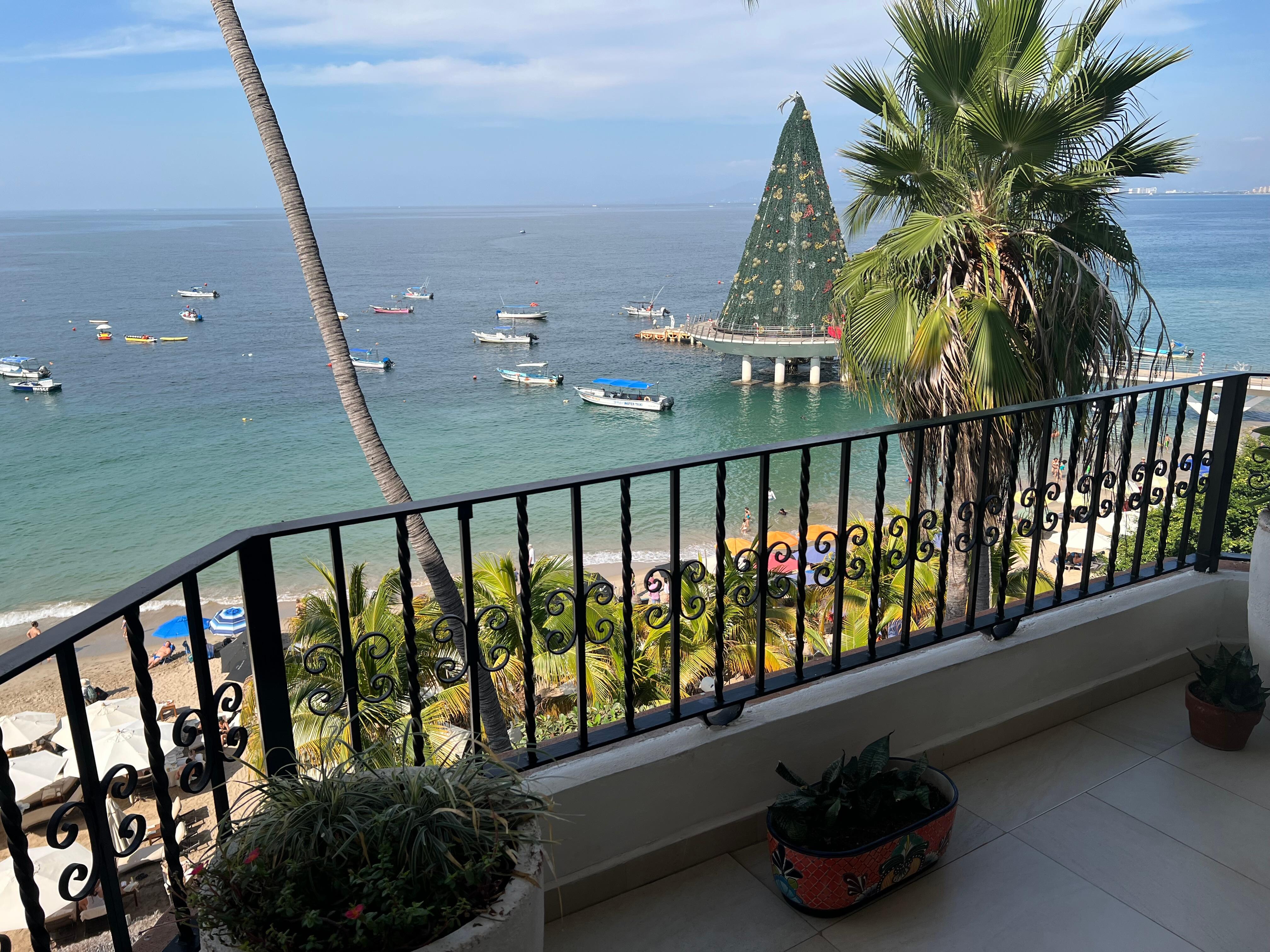 Gorgeous view fhe huge balcony