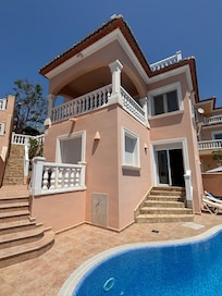 Steps from bedrooms to pool area