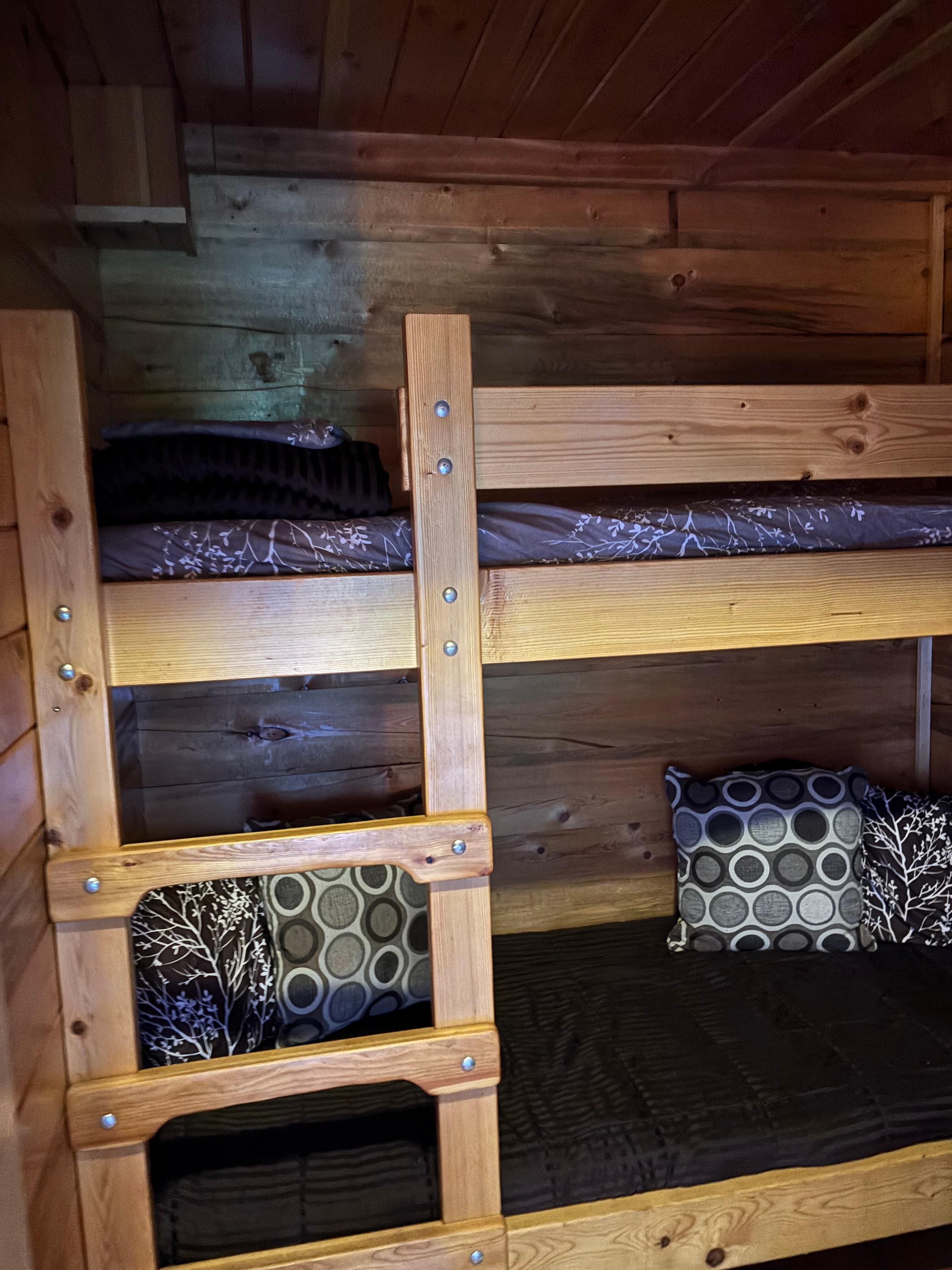 These are the bunkbeds.