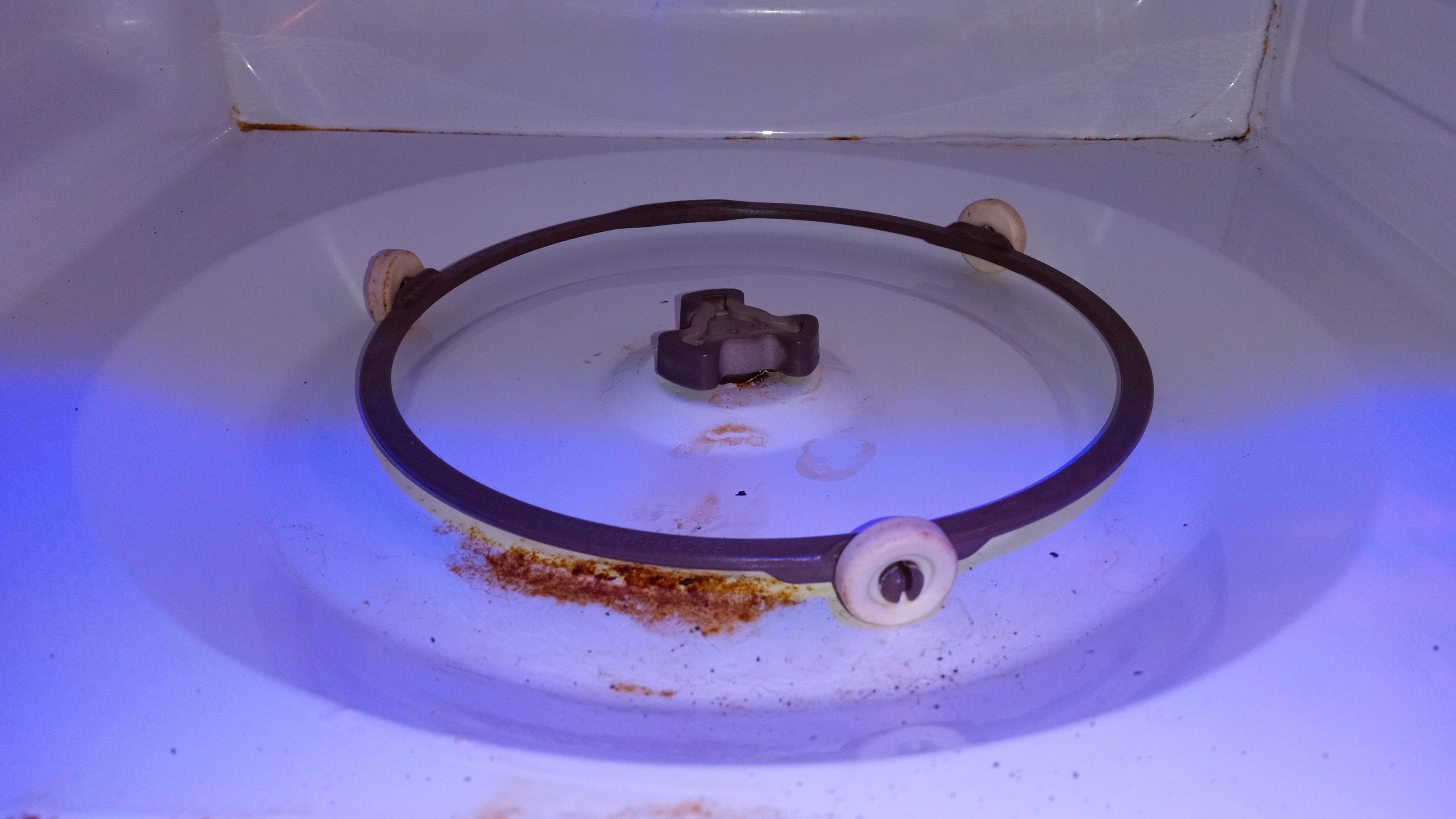 The microwave is full of rust from missing paint inside. No glass turntable 