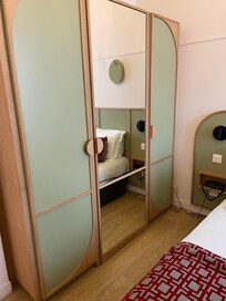 Speildøren er inngang til badet