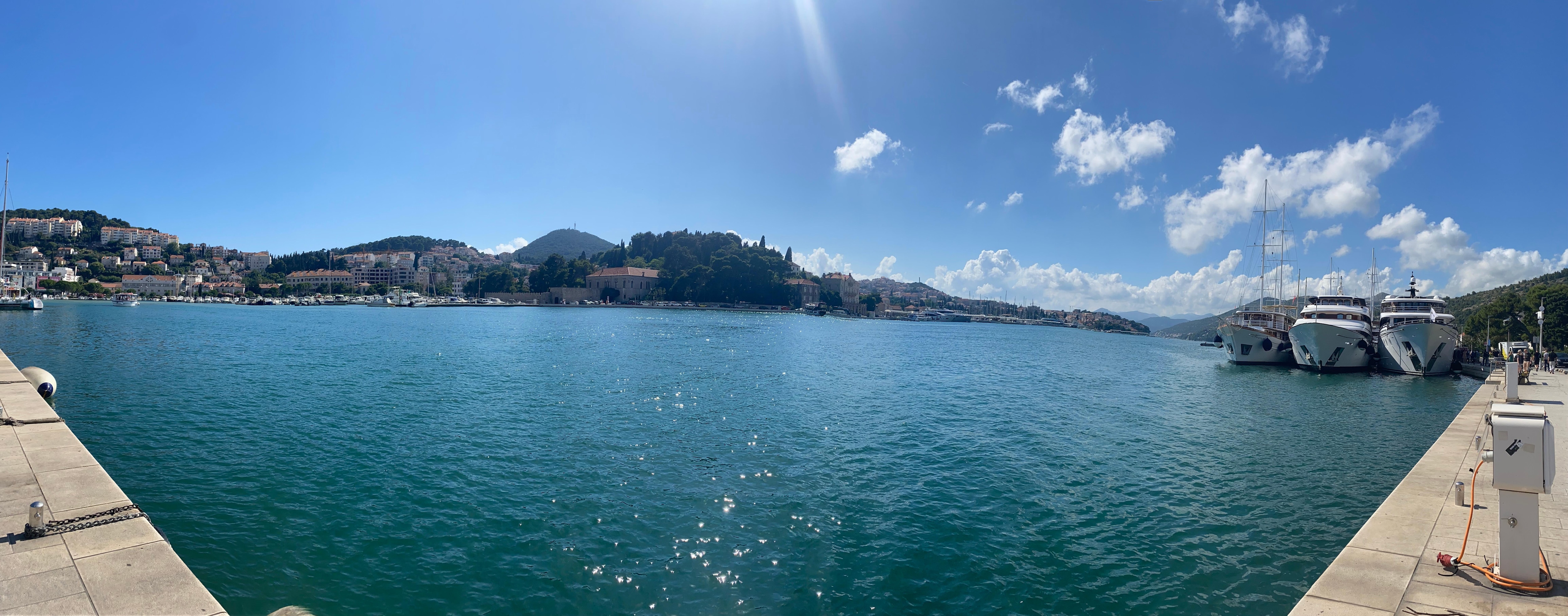 The harbour located in front of the apartments. Such a great location! 