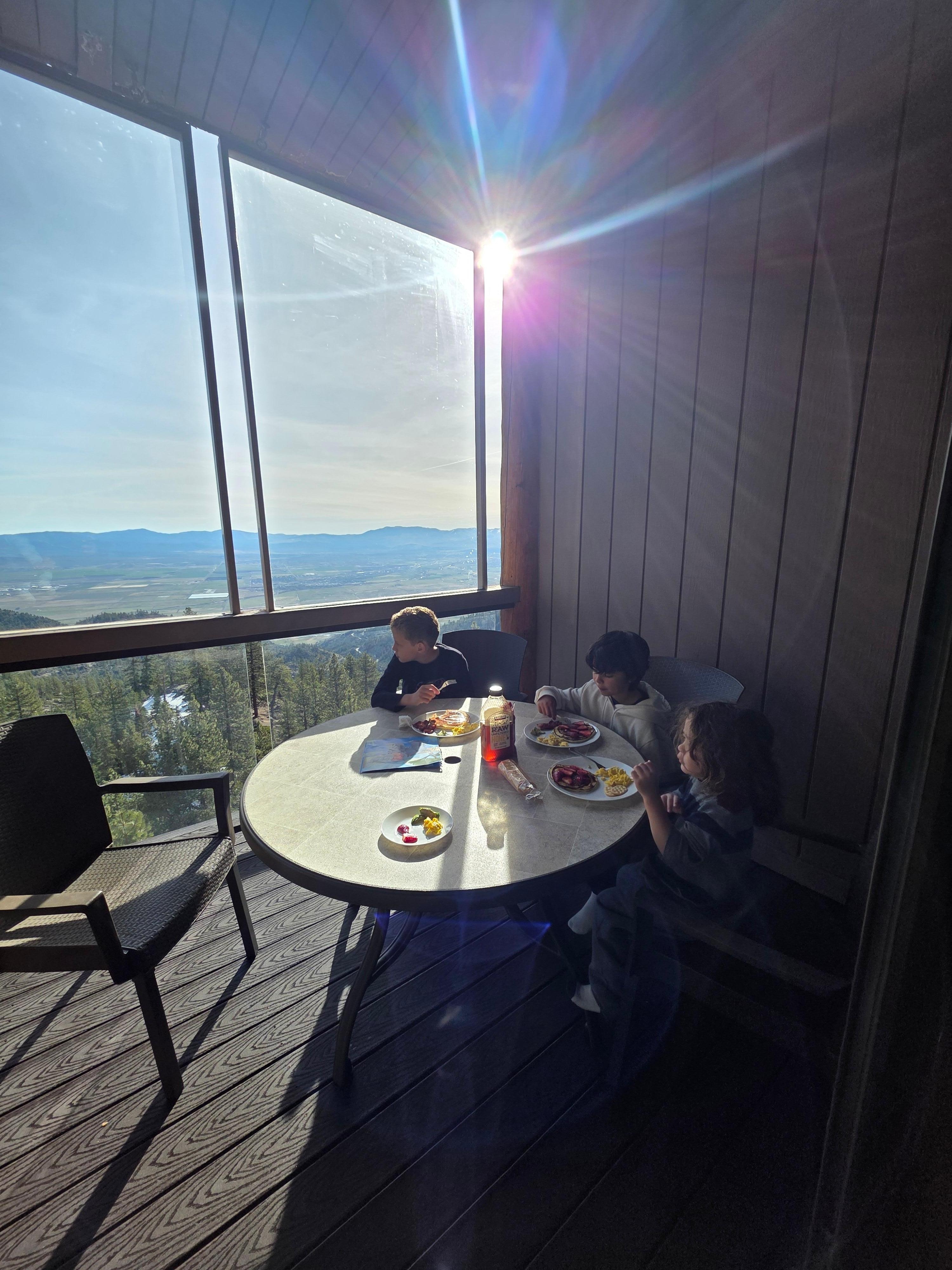 Breakfast with a view 