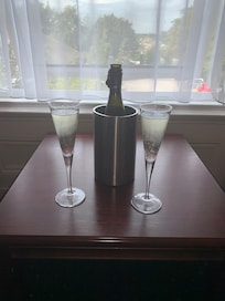 Prosecco on arrival bliss