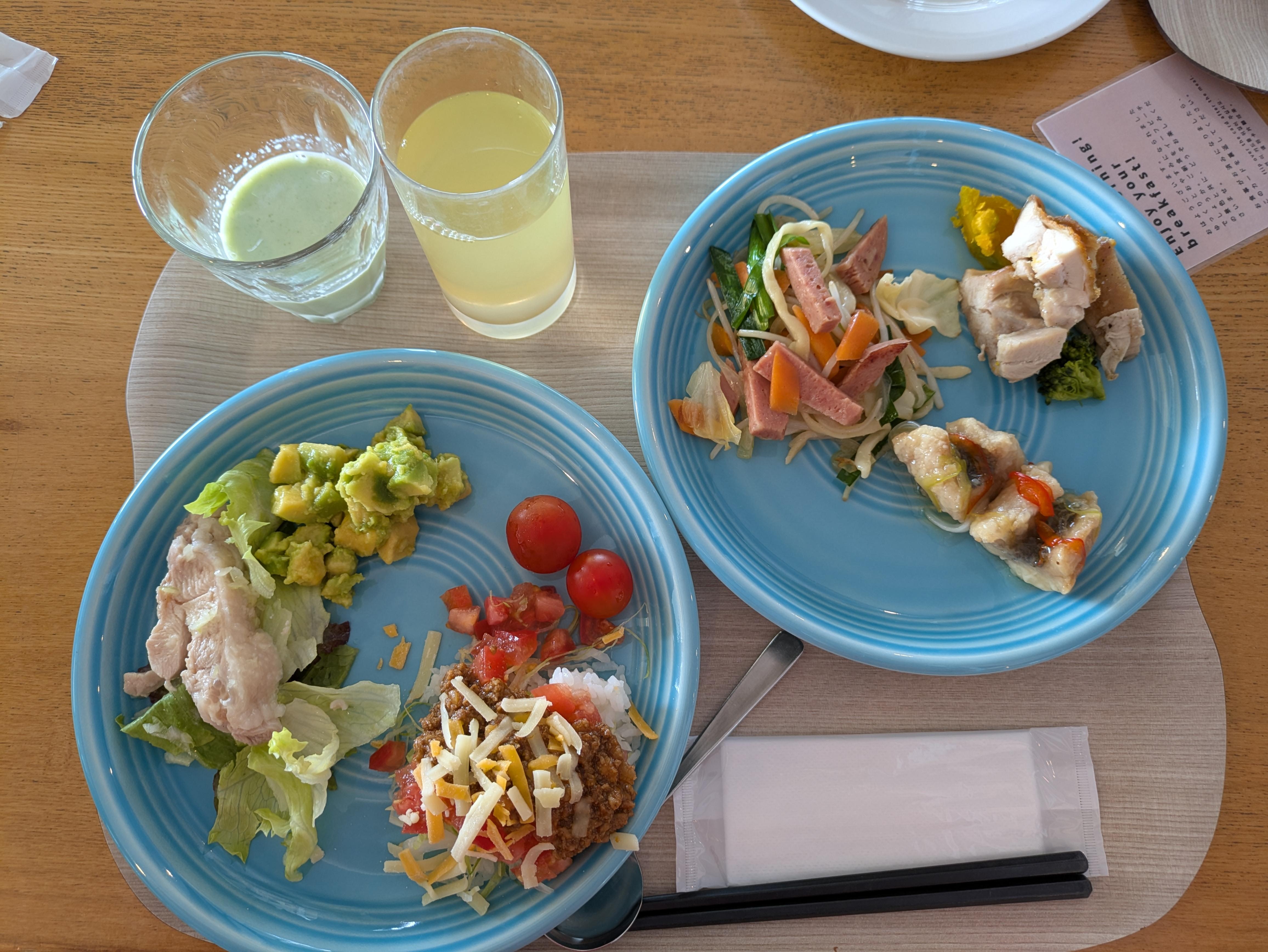 朝食は、ビュッフェですが、品数も多く美味しいです。
