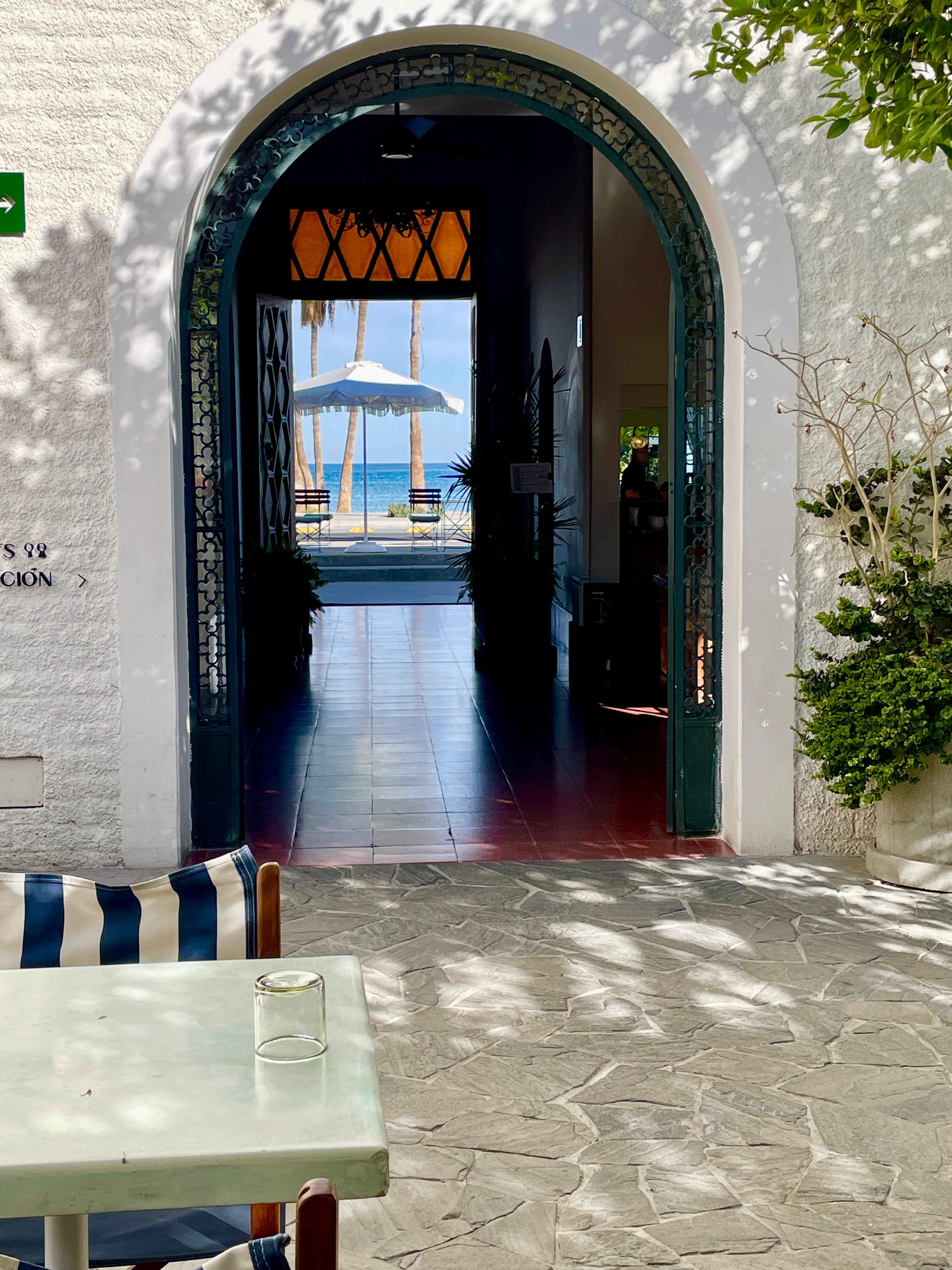 Looking from restaurant through the front entrance 