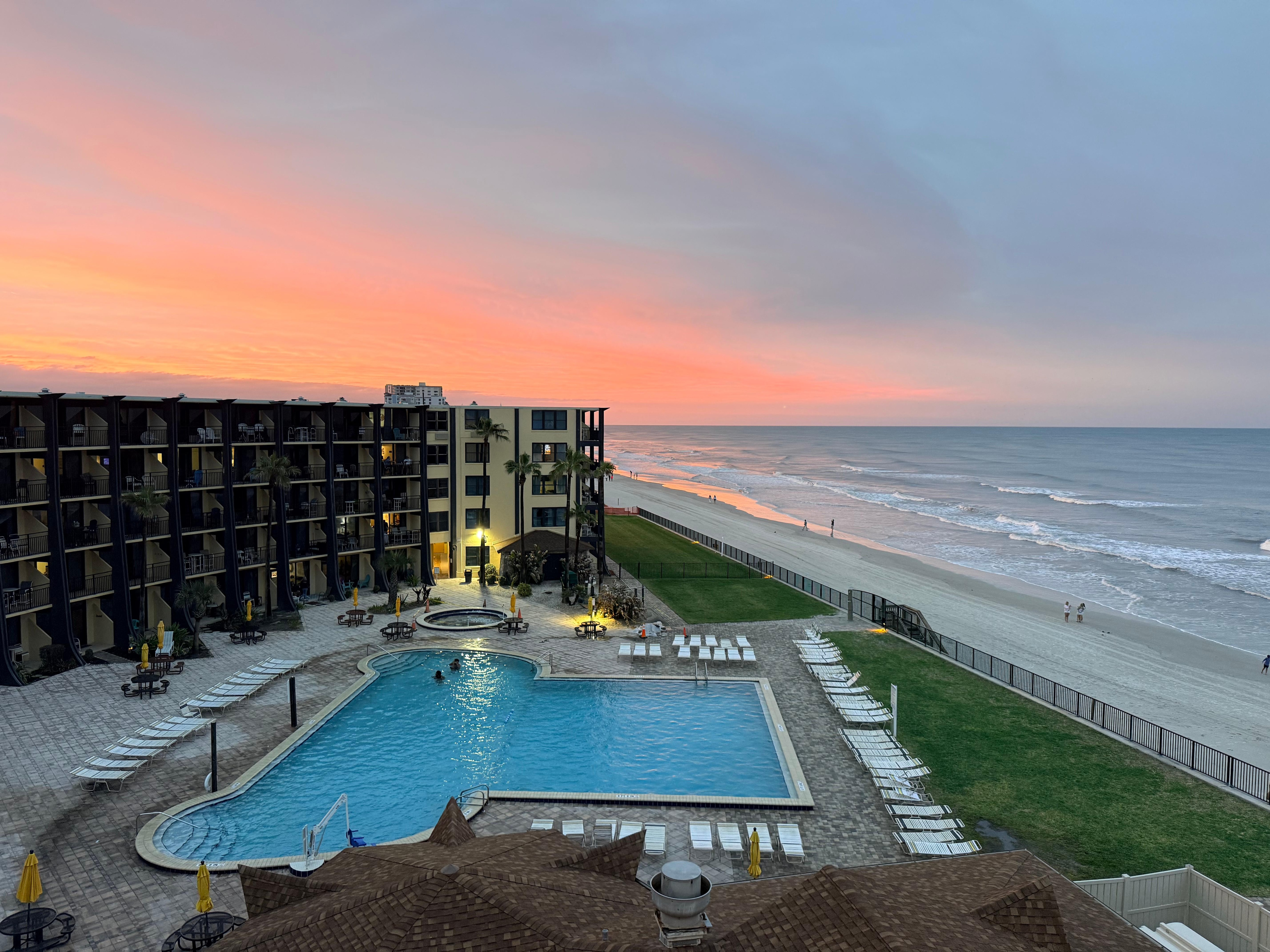 Here you can see a great view but false advertisement. Very old and outdated pool area and jacuzzi broken. 