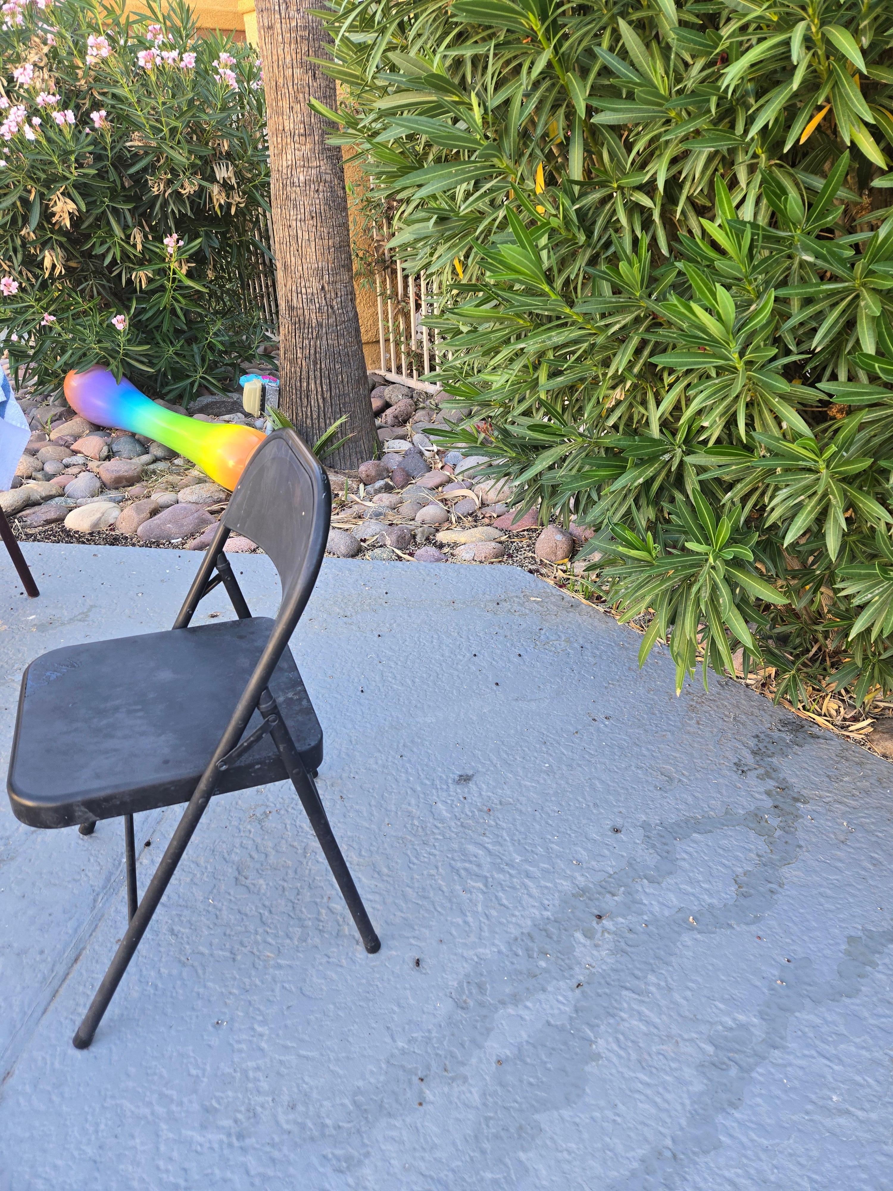 Another poolside seating option