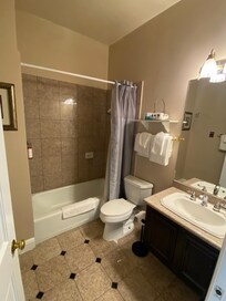 en suite bathroom