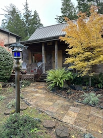 Entrance.. p.s there is another photo that someone took that makes the front look not so welcoming.