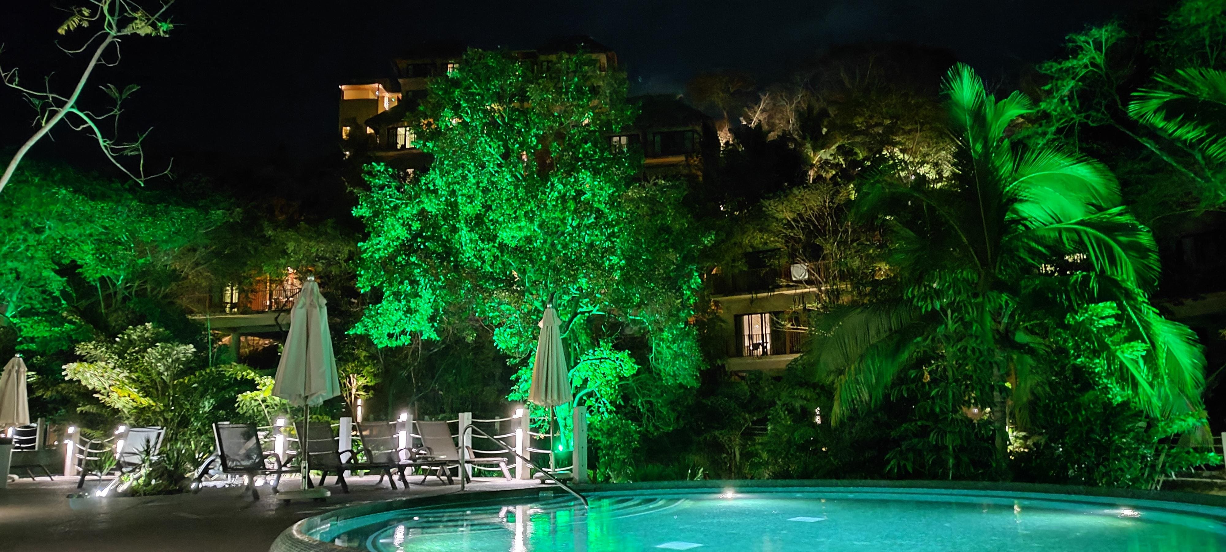 Hermoso de día y noche 