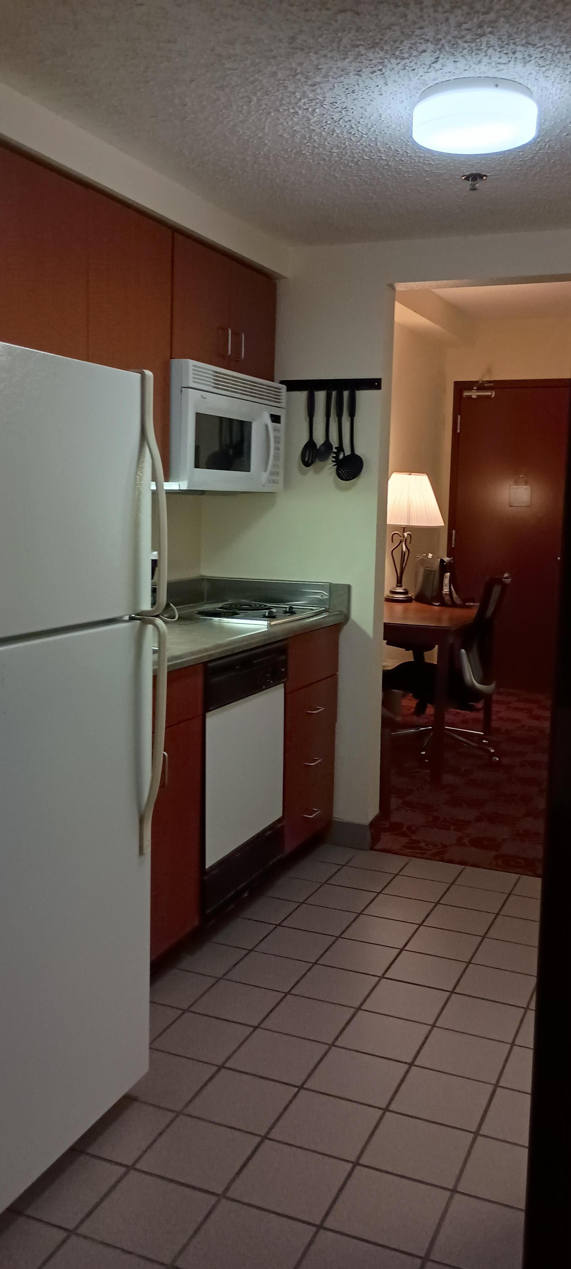 Fully equipped kitchen. 