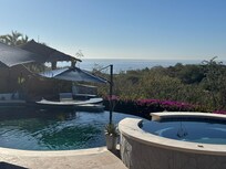 Pool & hot tub