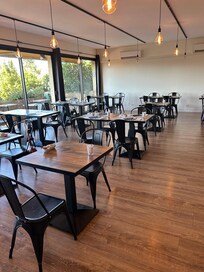 Salle petit déjeuner ou cantine ???