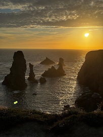 Les aiguilles de Port Coton sont à proximité du logement.