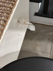 Lobby, random garbage