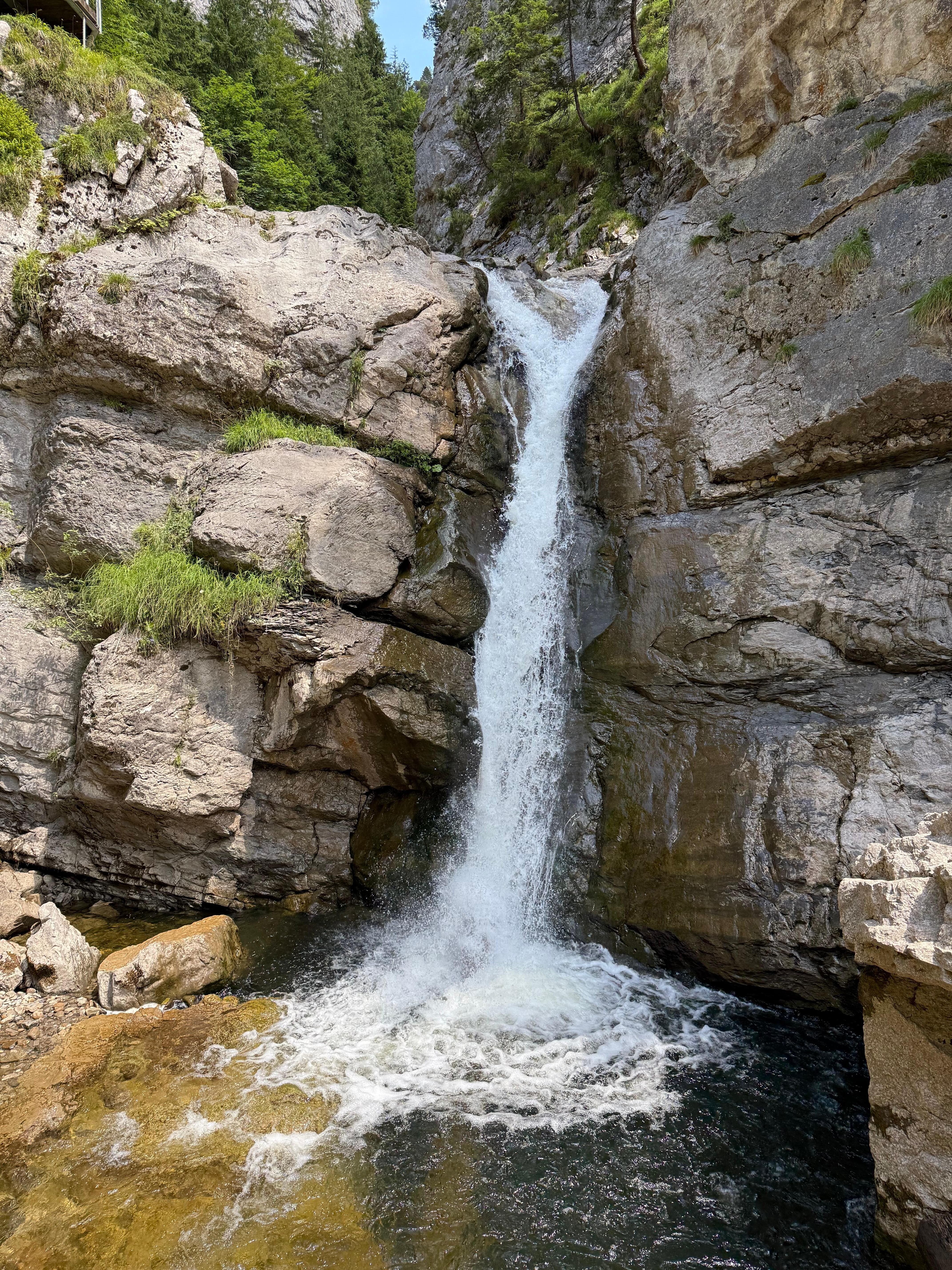 Vandfald i nærheden