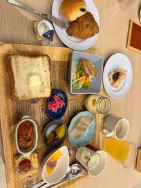 朝食の洋食メニューです。どれも美味しくとても豪華でした。