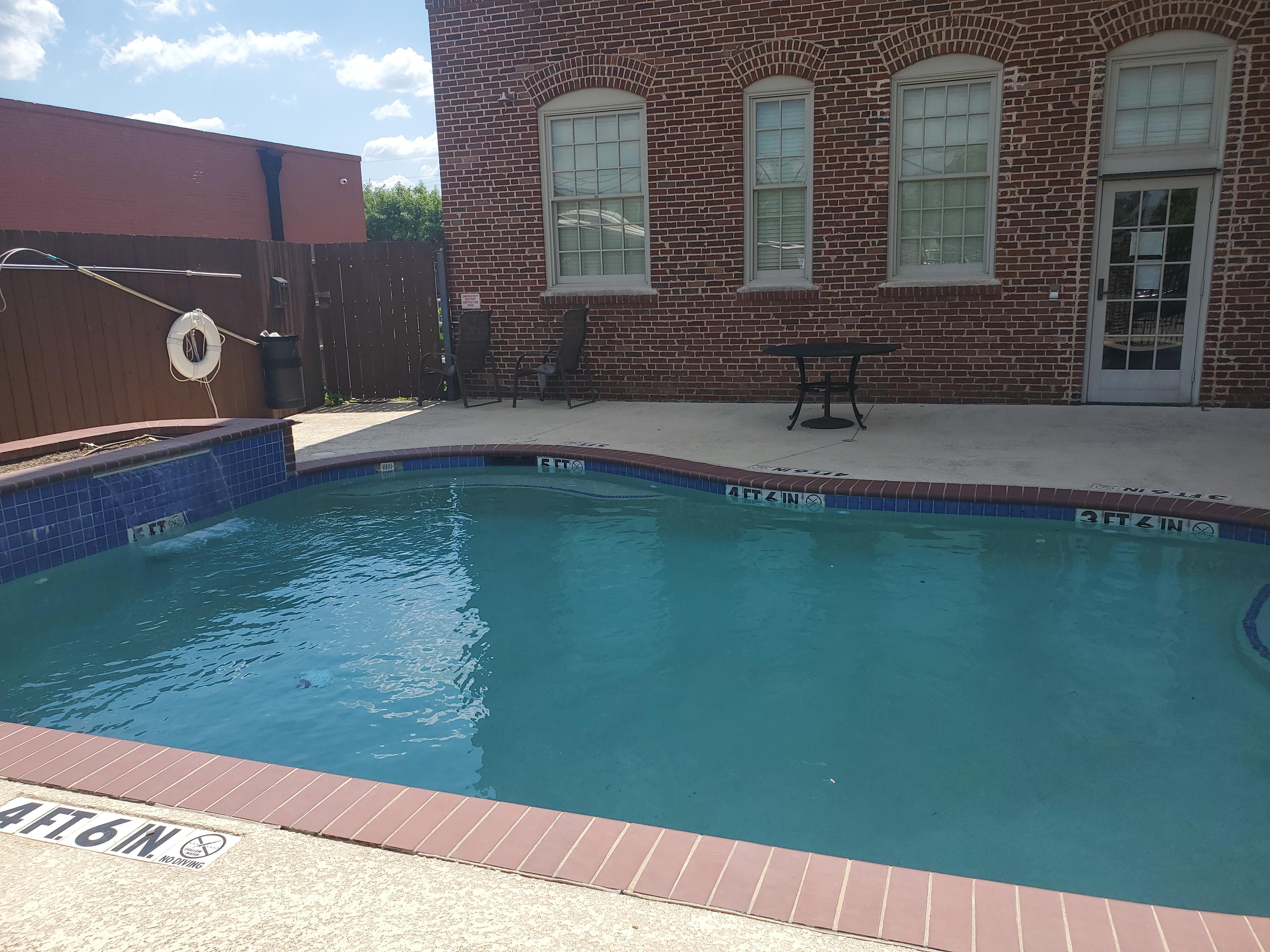 closed pool