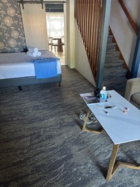 Dark & dirty living area