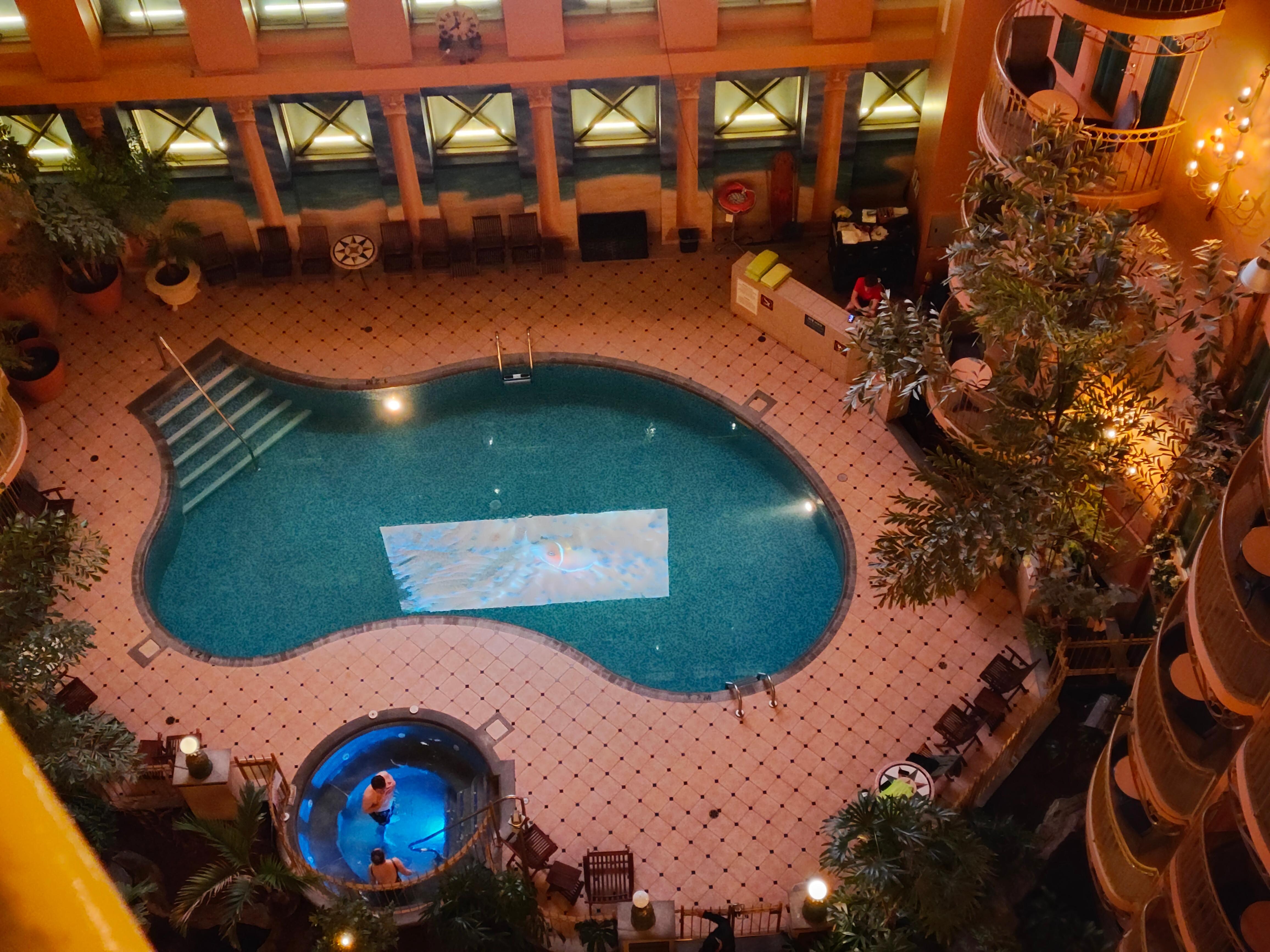 Indoor pool & hot tub