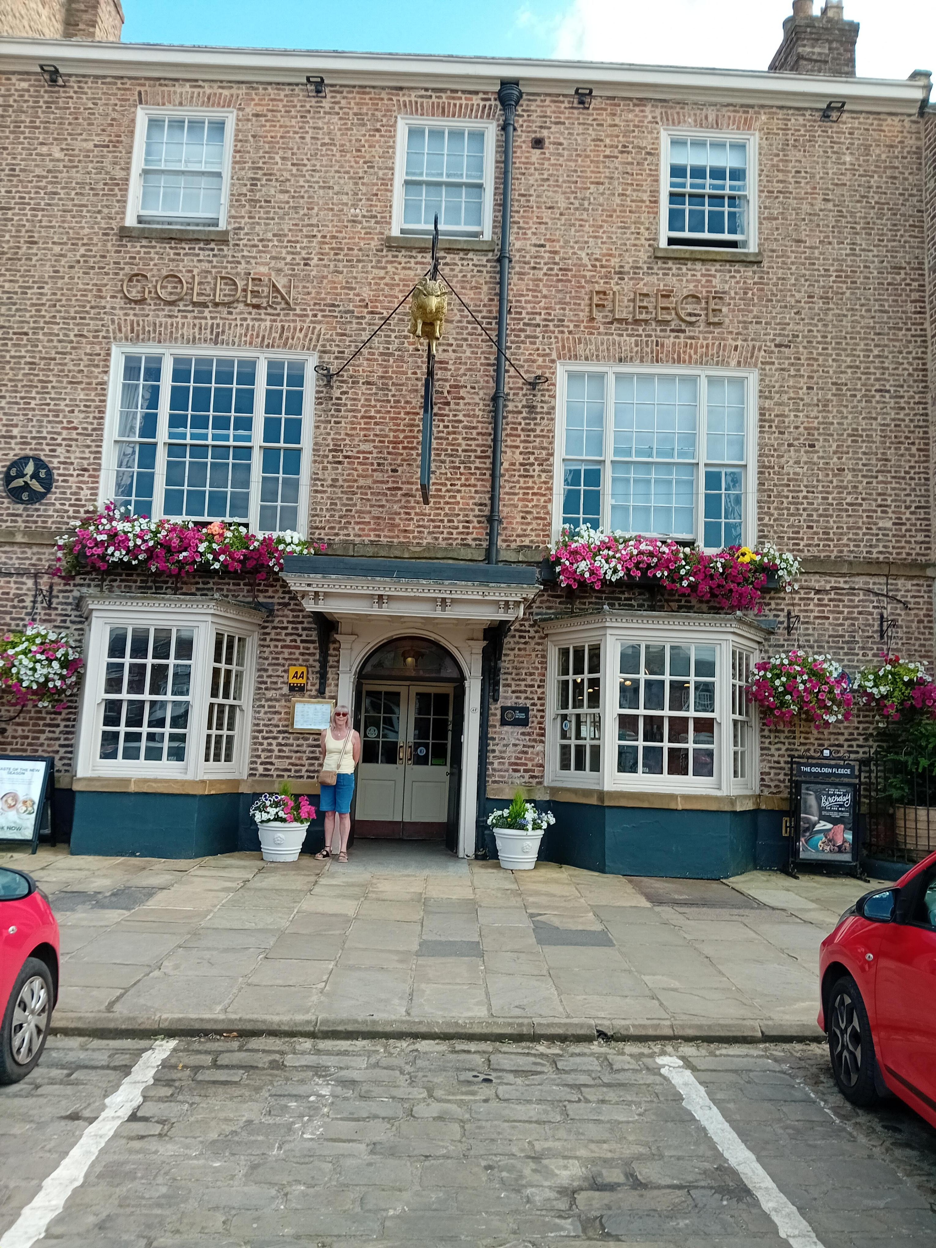 The hotel in Thirsk market place. 