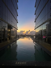 Infinity pool @sunrise